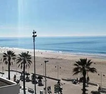 Encantador Apartamento Frente A La Playa Victoria Cadiz