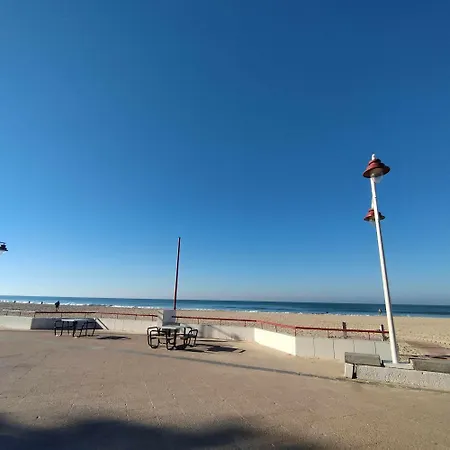 Encantador Apartamento Frente A La Playa Victoria 아파트 *