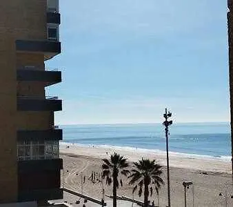 Encantador Apartamento Frente A La Playa Victoria * 카디스